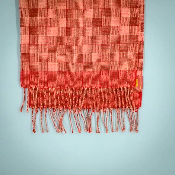 Kuna Red Plaid Print Baby Alpaca Soft Rectangle Fringe Ends Winter Scarf - Picture 3 of 6